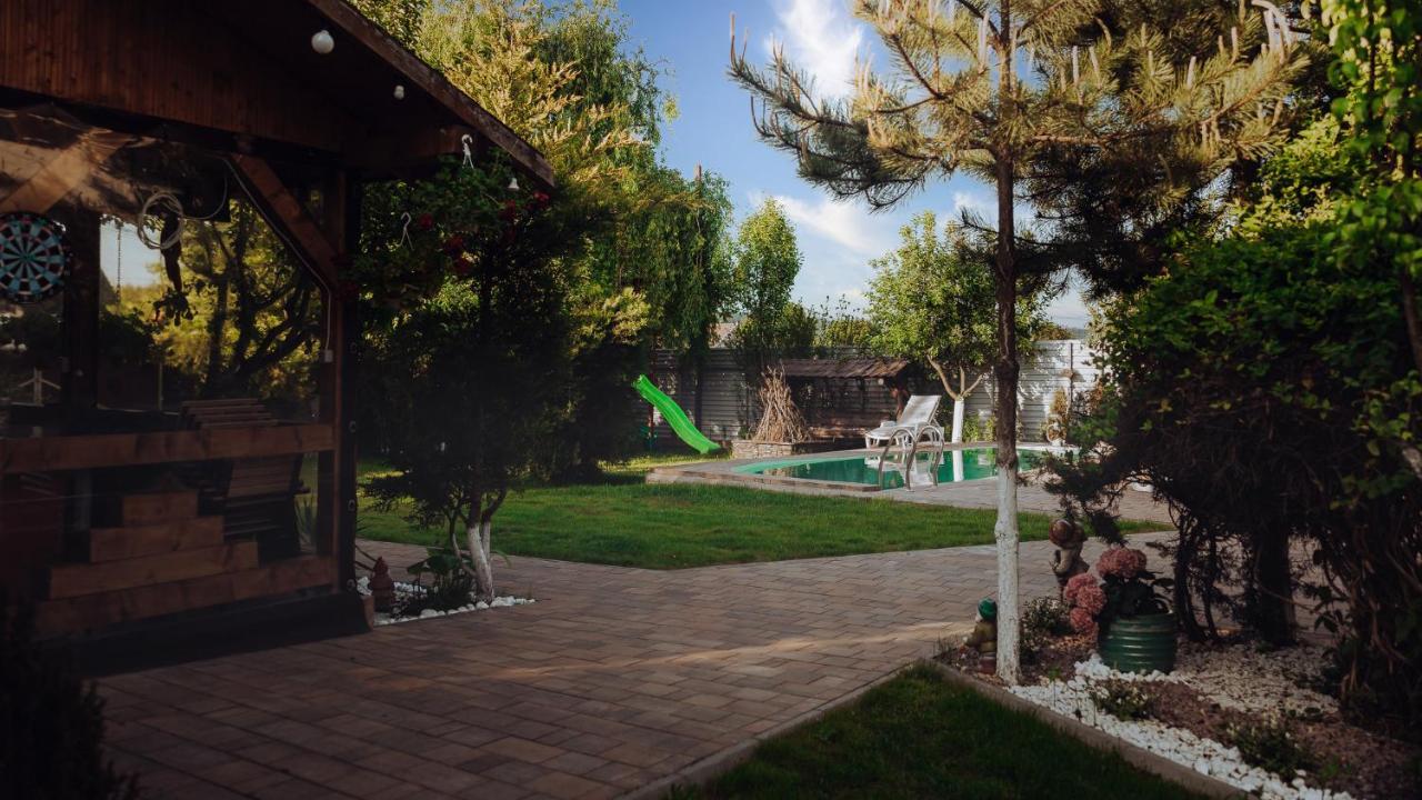 Casuta De Sub Deal - Ciubar Si Piscina Villa Măgura Esterno foto