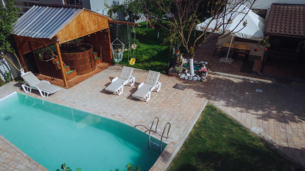 Casuta De Sub Deal - Ciubar Si Piscina Villa Măgura Esterno foto